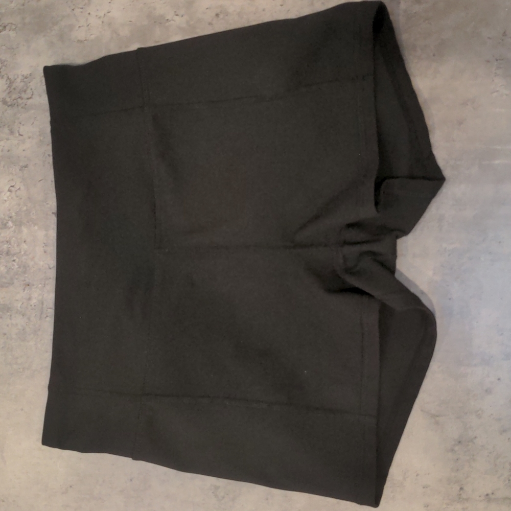 Jessica Simpson Hottie Short, Black, Size L